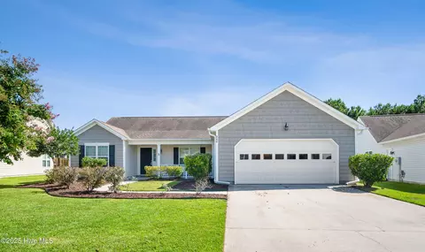 348 Rose Bud Ln, Holly Ridge, NC 28445