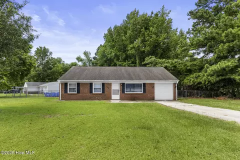 500 Thyme Ct, Jacksonville, NC 28540