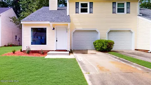 110 Greenford Pl, Jacksonville, NC 28540