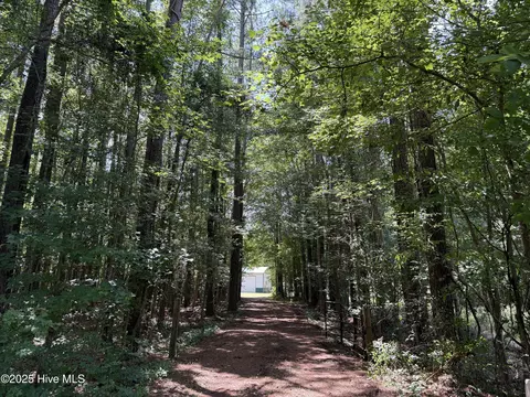 250 Tree Ln, New Bern, NC 28562