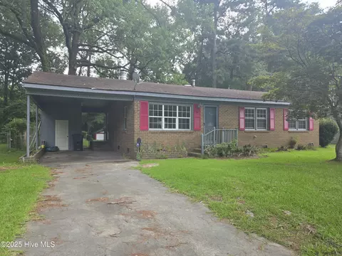 4164 Melissa Dr, Farmville, NC 27828