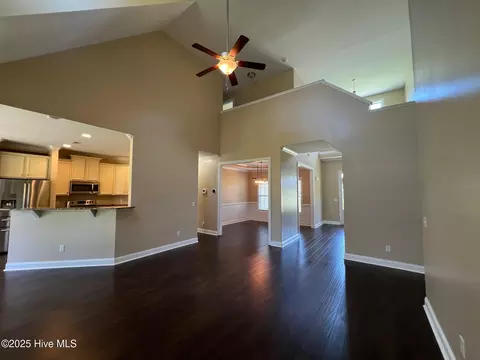 905 Albemarle Ct, Hubert, NC 28539 photo 10