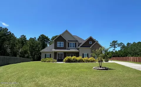 905 Albemarle Ct, Hubert, NC 28539 photo 2