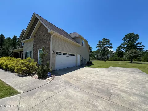 905 Albemarle Ct, Hubert, NC 28539 photo 3