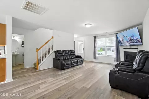 2125 Aydlett Dr, Elizabeth City, NC 27909