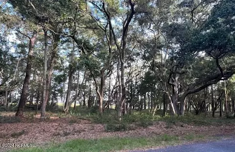 5 Windy Point Rd SW, Supply, NC 28462