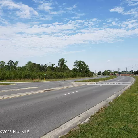 1100 Piney Green Rd, Jacksonville, NC 28546