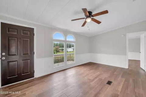 609 Park Dr, Hampstead, NC 28443 photo 6