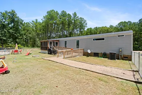 225 Dirt Rd, Hamlet, NC 28345 photo 8