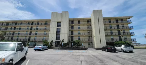 2305 W Fort Macon Rd #308, Atlantic Beach, NC 28512