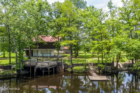 728 Albert Beatty Ln, Harrells, NC 28444