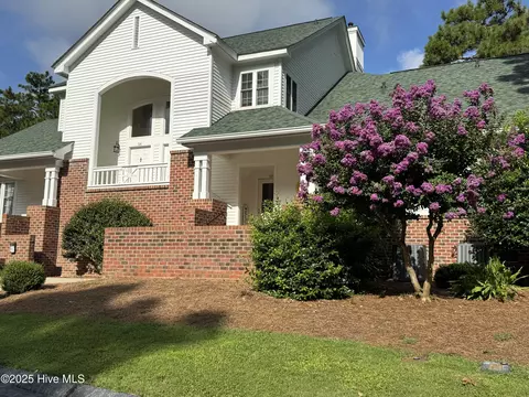 48 N Knoll Rd, Southern Pines, NC 28387