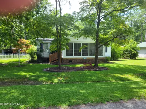 34 Dogwood Ln, Blounts Creek, NC 27814