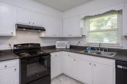 Kitchen - 801 Garden Rd, Willard, NC 28478 photo 5 of 6