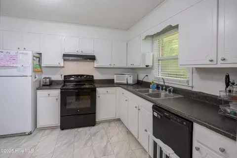 Kitchen - 801 Garden Rd, Willard, NC 28478 photo 1 of 6