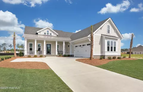 62 Lookout Pt, Hampstead, NC 28443