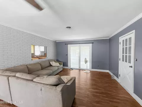 Living - 138 Moore Ln, Marshallberg, NC 28553 photo 3 of 4