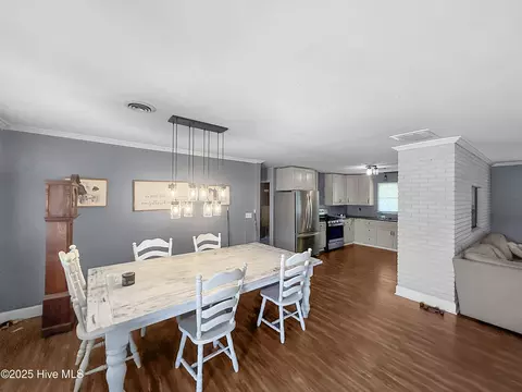 Dining - 138 Moore Ln, Marshallberg, NC 28553 photo 1 of 2