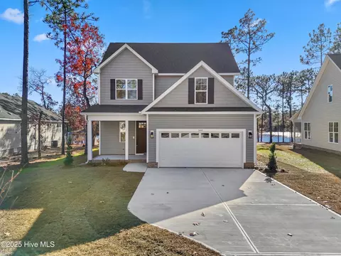 560 Kennedy Cir, Southport, NC 28461