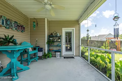 Exterior - 108 Ridgepath Ln, Hubert, NC 28539 photo 2 of 5