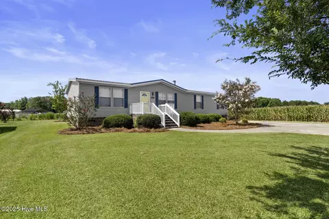 3287 Catherine Lake Rd, Chinquapin, NC 28521