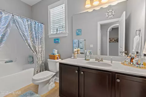 Bath - 4877 Frasier Cir, Shallotte, NC 28470 photo 4 of 5