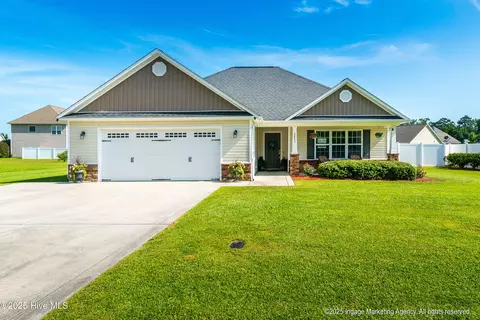 2843 Cresset Dr, Winterville, NC 28590