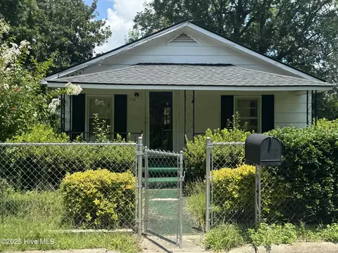 112 Thompson St, Lumberton, NC 28358