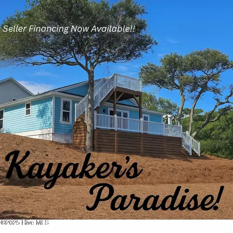 107 SE 37th St, Oak Island, NC 28465