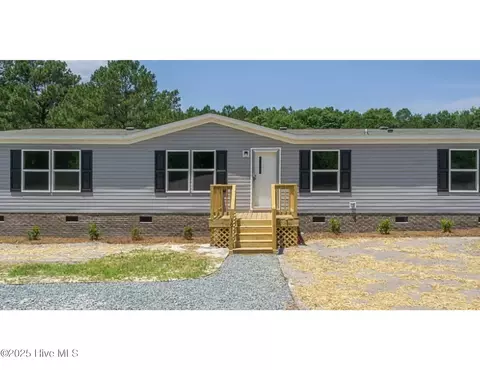 3911 Mckethan St, Wade, NC 28395
