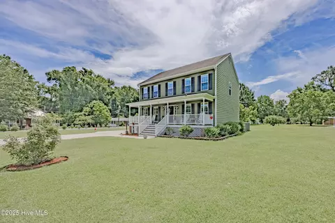 307 W Murray St, Wallace, NC 28466