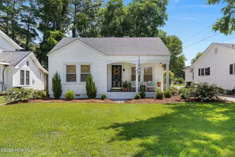 508 SE Third St, Snow Hill, NC 28580