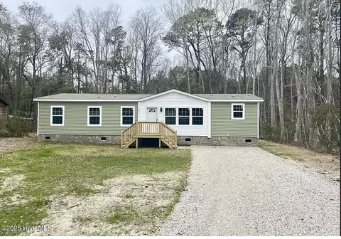 2392 Circle Dr SW, Supply, NC 28462