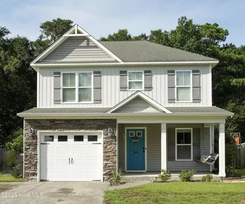 1305 Deer Hill Dr, Wilmington, NC 28409