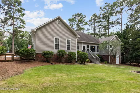 Exterior - 3 Clarendon Ln, Pinehurst, NC 28374 photo 3 of 5