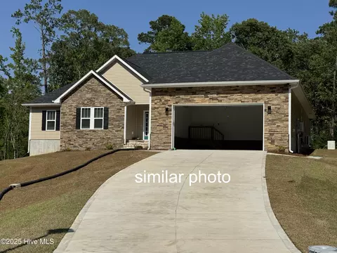307 Joans Rdg, Stella, NC 28582