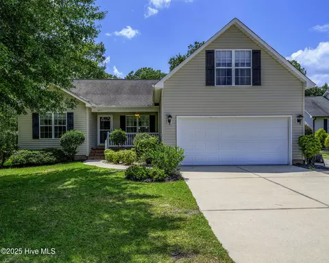 805 Wildwood Pointe Dr, New Bern, NC 28560