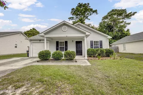 601 Brewster Ln, Wilmington, NC 28412