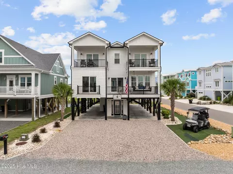 Exterior - 402 17th St, Sunset Beach, NC 28468 photo 1 of 10