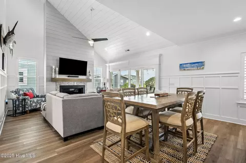Dining - 402 17th St, Sunset Beach, NC 28468 photo 1 of 2