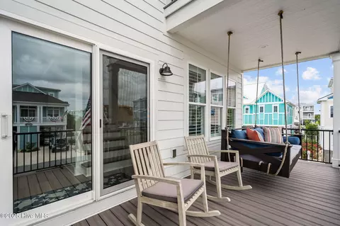 Exterior - 402 17th St, Sunset Beach, NC 28468 photo 7 of 10