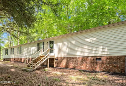 351 Dover Rd, Cove City, NC 28523