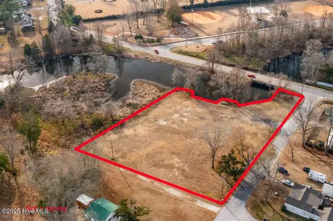 109 Beech St, New Bern, NC 28560