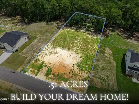 525 Barnes Landing Dr, Four Oaks, NC 27524