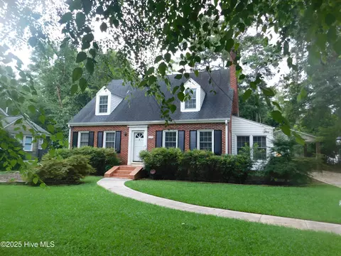 518 Everett St, Laurinburg, NC 28352