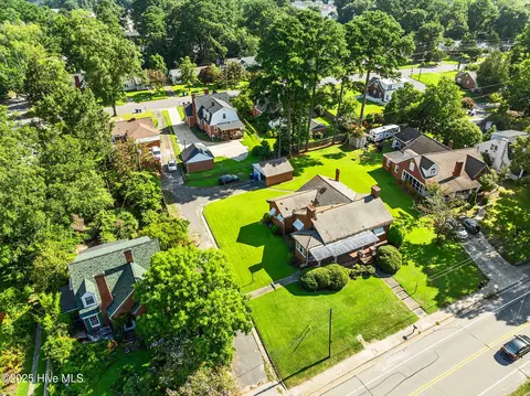 2411 E 5th St, Greenville, NC 27858