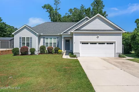 137 Salem Ct, Wilmington, NC 28411