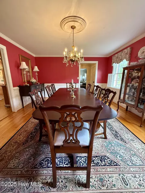 Dining - 901 School Dr, Williamston, NC 27892 photo 4 of 6