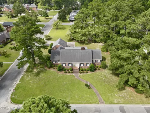 View/Area - 901 School Dr, Williamston, NC 27892 photo 2 of 3
