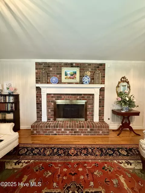 Living - 901 School Dr, Williamston, NC 27892 photo 7 of 7